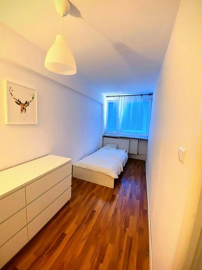 Ursus Rooms-Self Check-In Varşovia Exterior foto